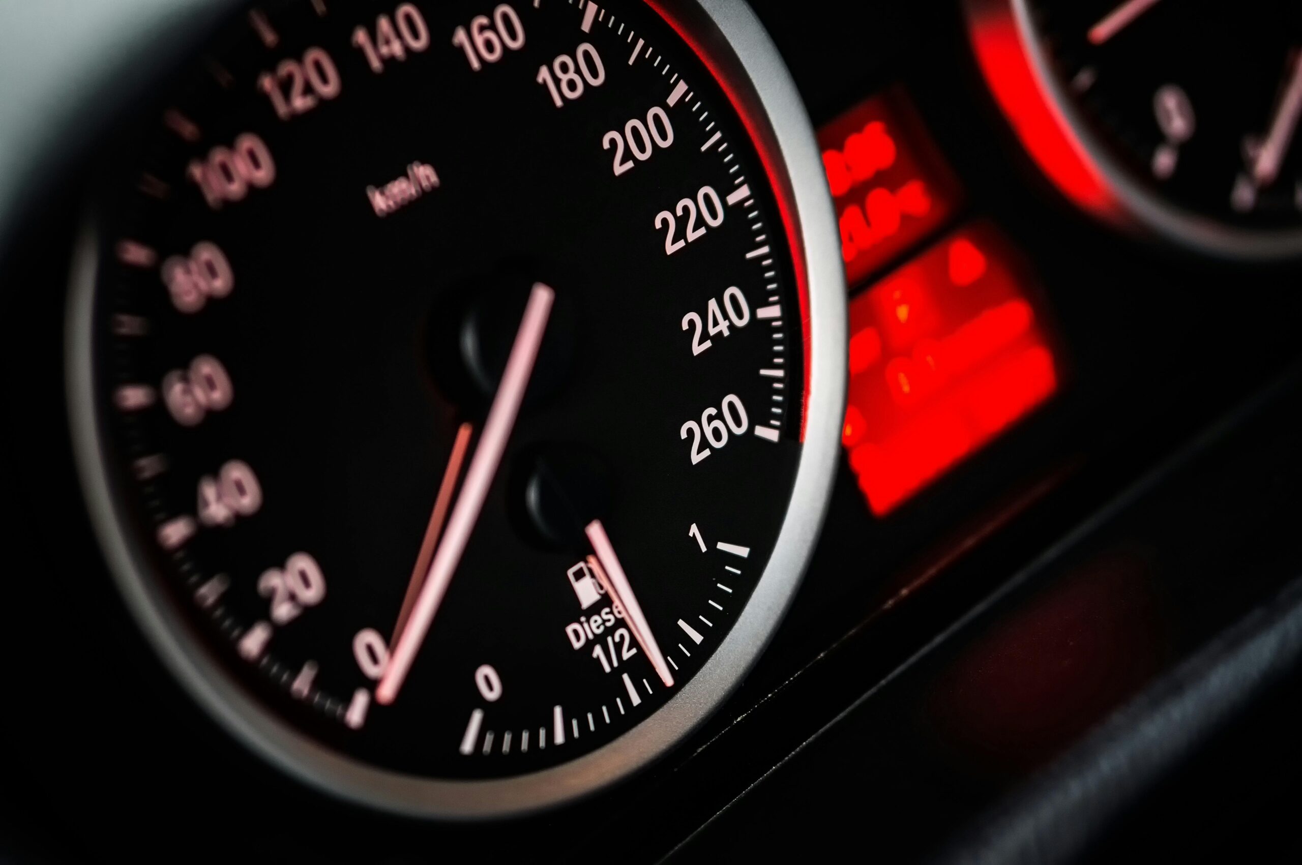 Top 10 meest vervangen auto-onderdelen en hoe je bespaart